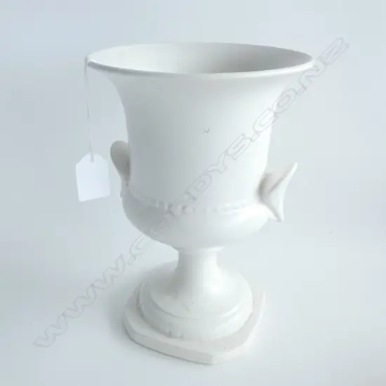 (CH37) CROWN LYNN URN VASE  H. 235MM