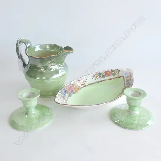 4 PCES GREEN MALING; OVAL DISH L.260mm, JUG, PR CANDLEHOLDERS