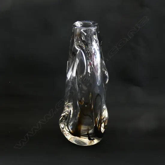(19782) HEAVY ART GLASS SCULPTURED VASE H. 240MM