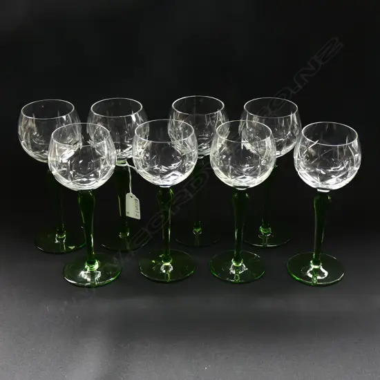 8 GREEN STEMMED CRYSTAL WINE GLASSES H.185mm