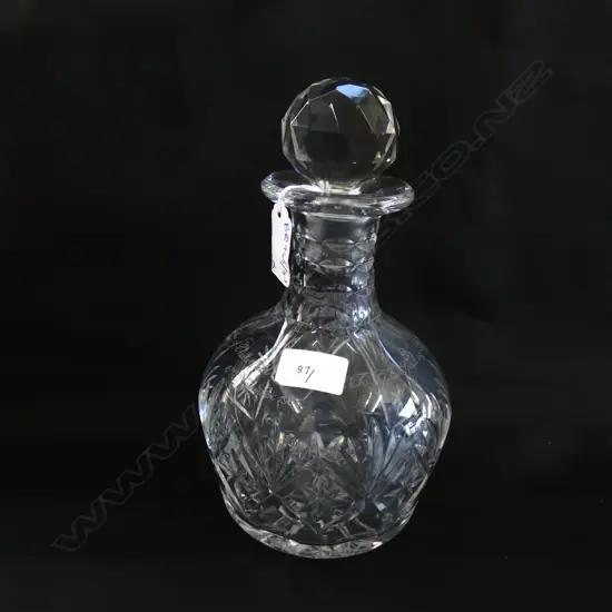 HEAVY CUT CRYSTAL DECANTER H.230mm