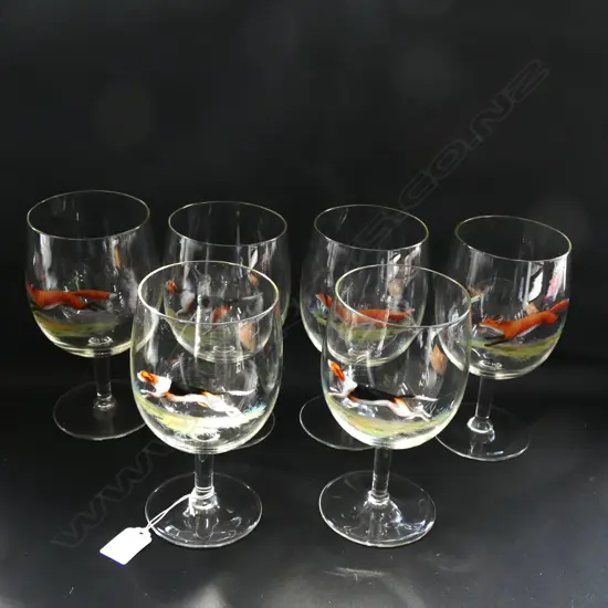 SET OF 6 HAND PAINTED FOX HUNTING WINE GLASSES H.190mm