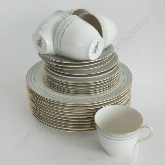 ROYAL DOULTON 'BERKSHIRE' PART DINNERSET; 11 DINNER PLATES 230mm dia, 5 TRIOS ETC