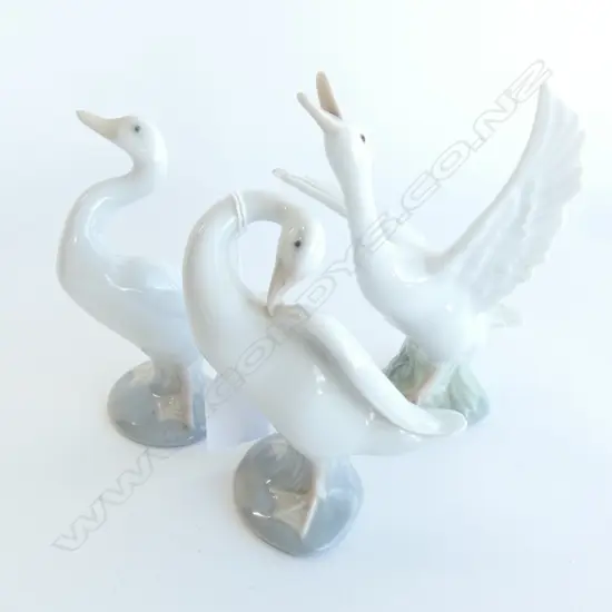 3 LLADRO GEESE H.135mm AF