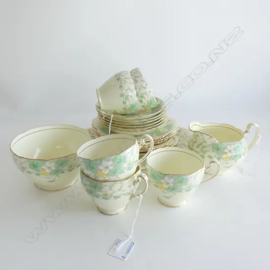 ROYAL GRAFTON 'HEREFORD'  TEASET 20 PCES (1 CUP MISSING)