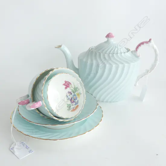 AYNSLEY BLUE & PINK PT TEA FOR 2 SET; TEAPOT / SUGAR BOWL; 1 TRIO + 1 CUP