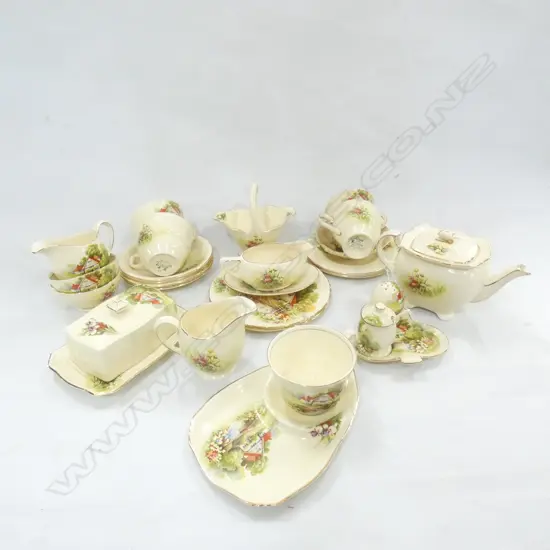 ROYAL WINTON PART TEASET