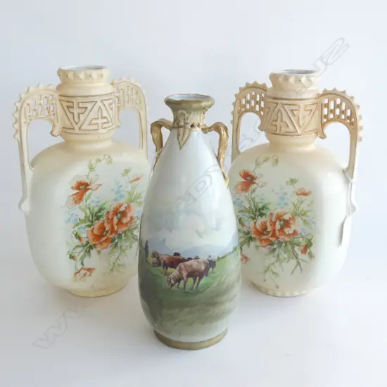 PR VICTORIAN BLUSHWARE VASES H.275mm + R/VIENNA VASE w. SHEEP