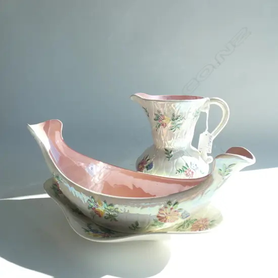 3 PCES MALING; JUG, DISH & BOAT W.330mm