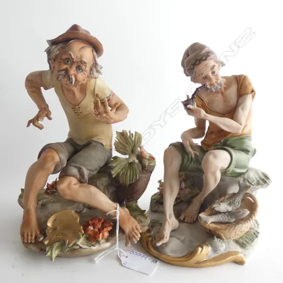 2 CAPODIMONTE FIGURINES - 1 SIGNED H. 225MM - BROKEN FINGER ON ONE