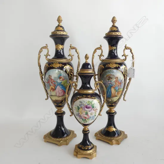 PR BLUE & GILT URNS H.425mm + 1 OTHER 