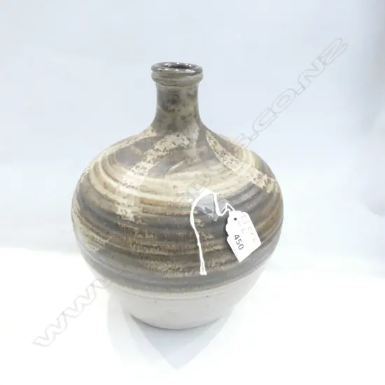 NZ POTTERY VASE - CYPHER TO BASE H.260mm