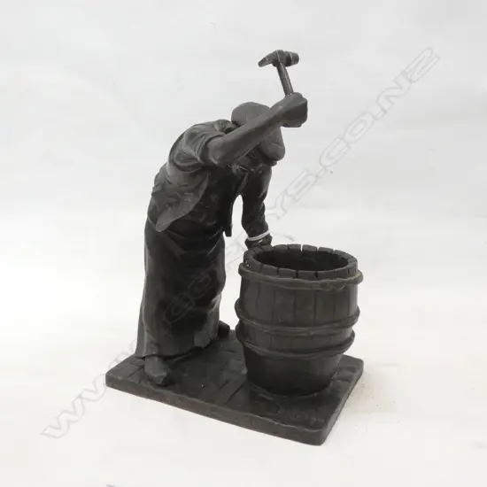 BRONZED RESIN SCULPTURE; BARREL MAKER H.225mm