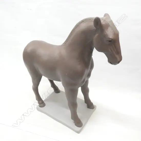 PAINTED PLASTER HORSE FIGURE H.520mm