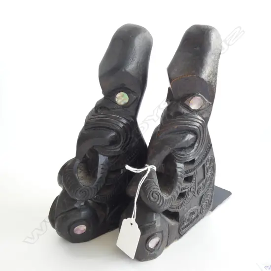 PR CARVED WOODEN MAORI BOOKENDS MOP INLAY H.215mm