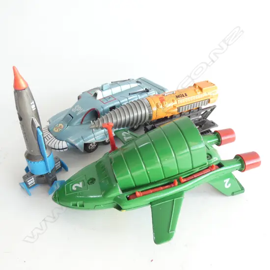 4 THUNDERBIRDS TOYS