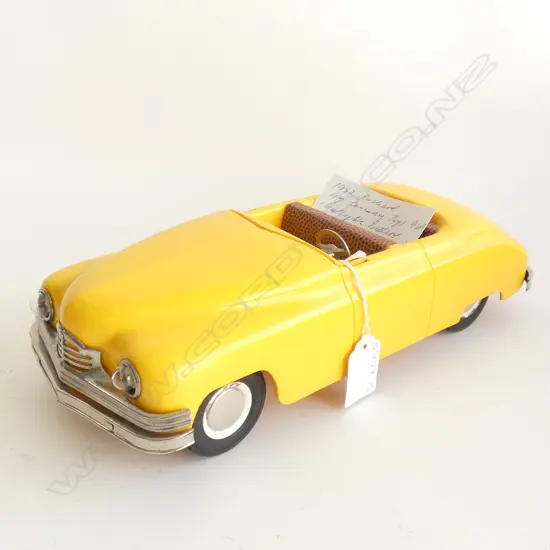 1952 YELLOW PACKARD BY CONWAY TOYS USA  L 285MM ....
