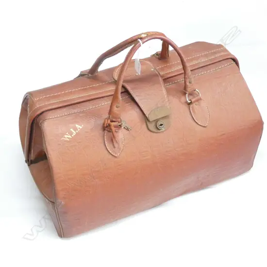 RED VINYL TRAVEL BAG W.550mm