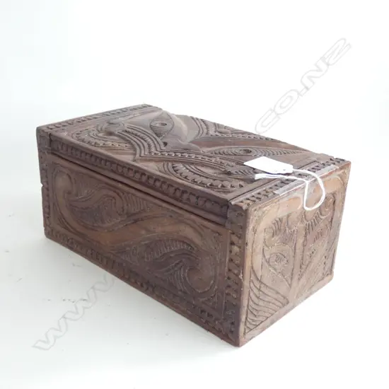 CARVED WOODEN MAORI BOX L.235mm
