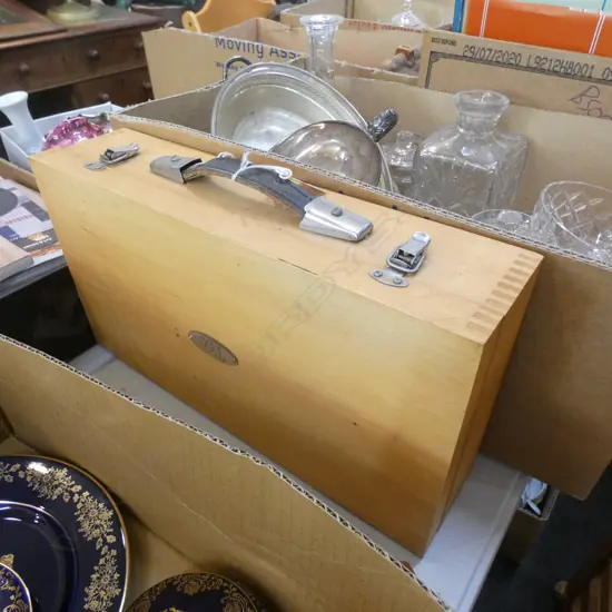 SET OF PETANQUE BALLS, CASED