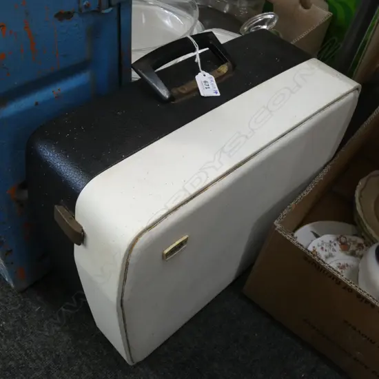 BSR 'ULTIMATE' CASED RETRO RECORD PLAYER