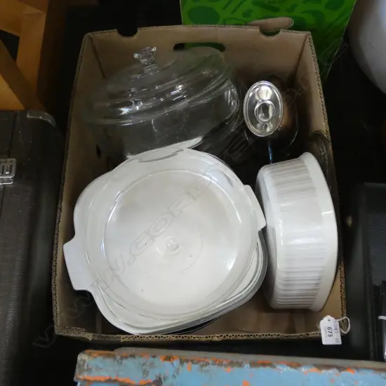 LG BOX KITCHEN WARE; PYREX GLASS ETC..