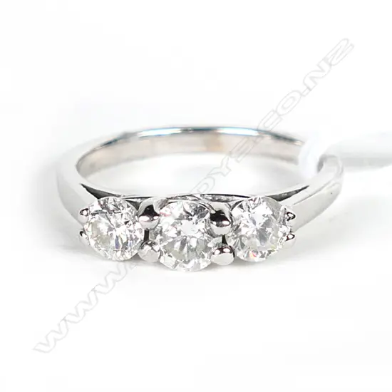 18CT WHITE GOLD 3 STONE 1ct DIAMOND RING