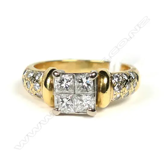 18CT Y/GOLD DIAMOND CLUSTER RING,