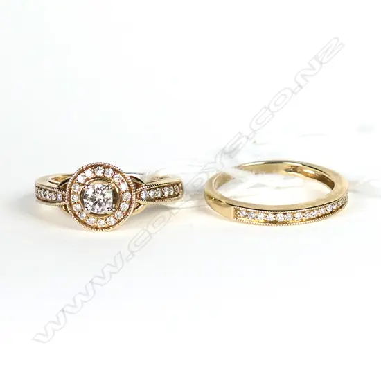 10CT GOLD & DIAMOND CLUSTER & WEDDING RING SET