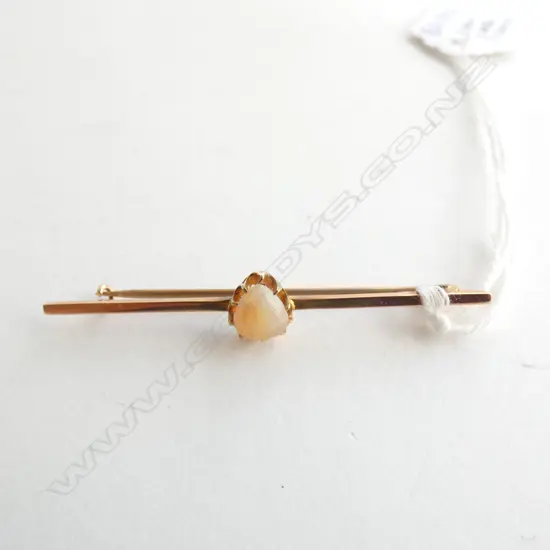 9CT & OPAL BAR BROOCH 2.3 GRAMS
