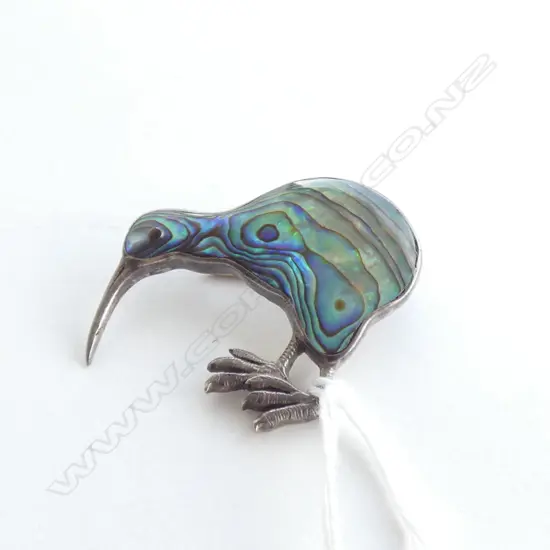 (16140) QUALITY SILVER & PAUA KIWI BROOCH