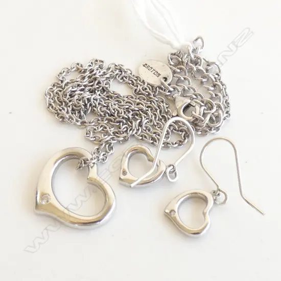 SILVER AND DIAMOND PENDANT AND EARRING SET