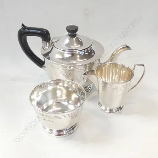 3 PCE STG SILVER TEASET, SHEFFIELD 1939 695 GRAMS 