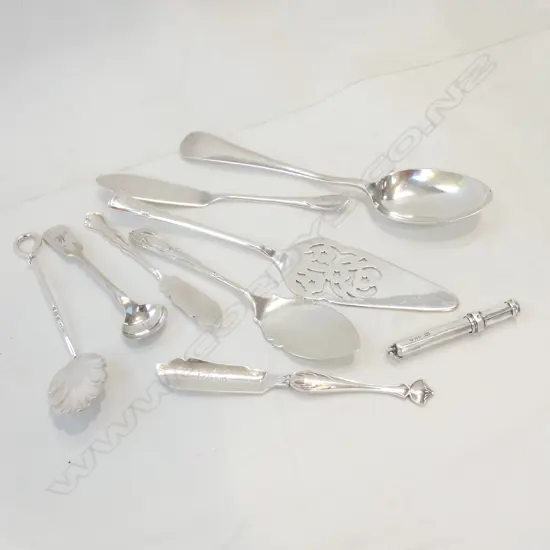 8 ASST STG SILVER SPOONS + PENCIL HOLDER 179 GRAMS