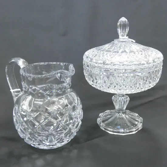 LG CRYSTAL CUT GLASS FOOTED BOWL W LID (H. 300MM DIA 177MM) & LG CRYSTAL JUG (H 180MM)