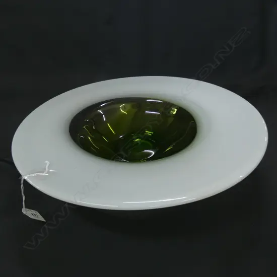 LG GREEN & WHITE WIDE RIMMED ART GLASS BOWL DIA  410MM