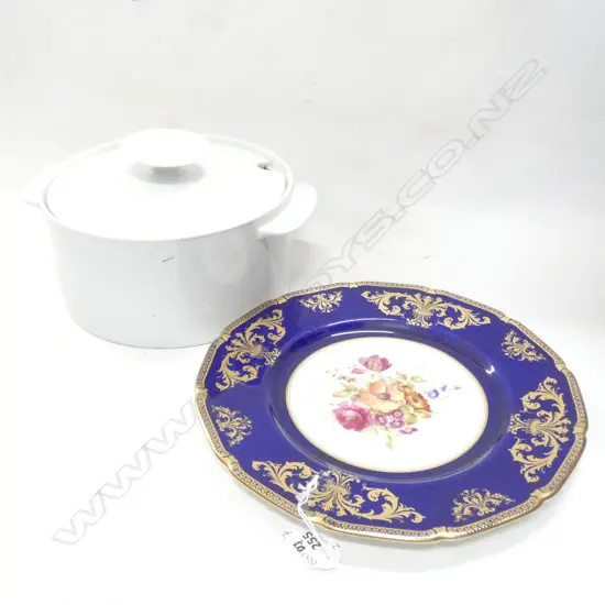 THOMAS GERMANY WHITE PORCELAIN LIDDED DISH (DIA 255MM)  & ROYAL DOULTON PLATE  (DIA 270MM)