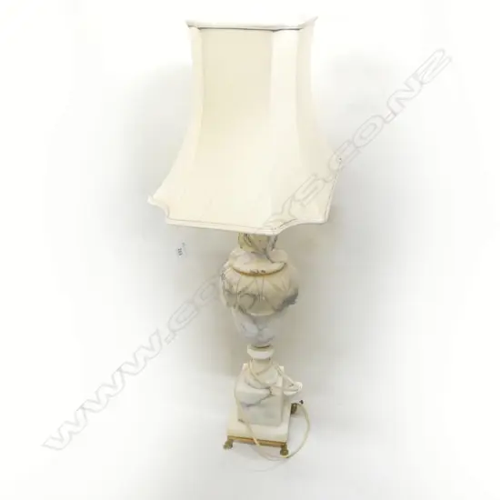 TALL ALABASTER LAMP H.830mm