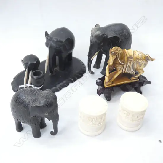3 CARVED EBONY ELEPHANTS, HORSE, IVORY SALT & PEPPER H.40mm