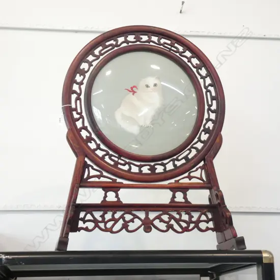 ORIENTAL STAND w. EMBROIDED CAT H.590mm