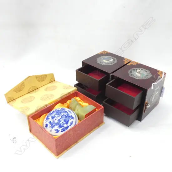 INLAID CHINESE JEWELLERY BOX W.170mm + CASED SEAL