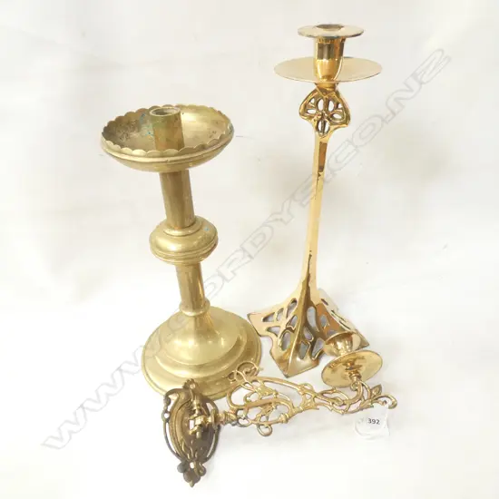 2 BRASS CANDLE HOLDERS - LARGEST H. 390MM & BRASS WALL SCONCE CANDLE HOLDER L 225MM