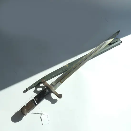 (16174) OLD BAYONET IN SCABBARD "Z872" L.615