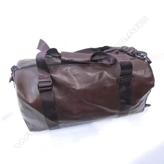 BROWN VINYL GYM BAG L.500mm