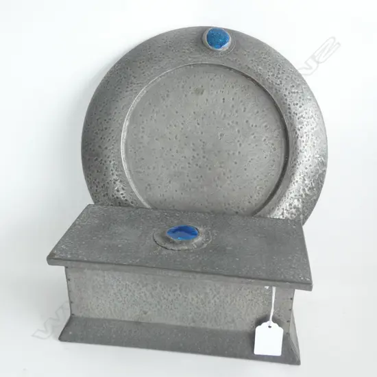 TUDOR STYLE HAMMERED PEWTER LIDDED BOX (L225MM) + PLATE DIA  300MM BOTH HAVE BLUE GLASS DECORATIVE STONE