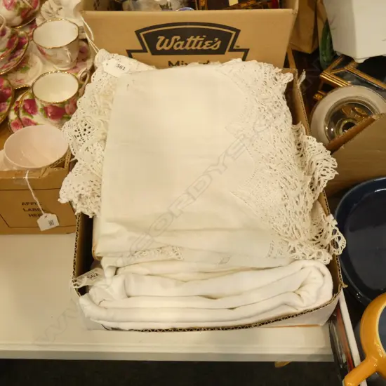 BOX LOT LINENS; DAMASK TABLE CLOTHS ETC
