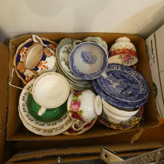 6 CHINA TRIOS INCLS OLD ENGLISH ROSES R/ALBERT STAFF. & BLUE & WHITE