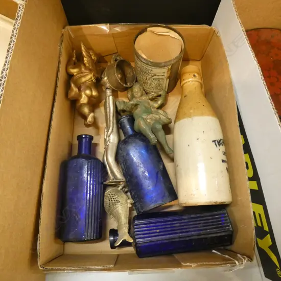 SM BOX COLLECTABLES; BOTTLES / GILT CHERUBS ETC.