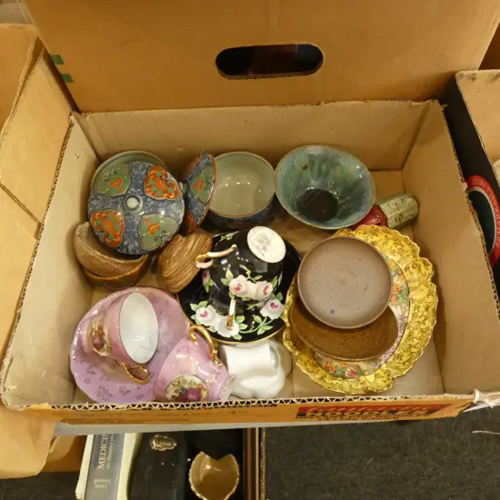 CHINA AND POTTERY SELECTION