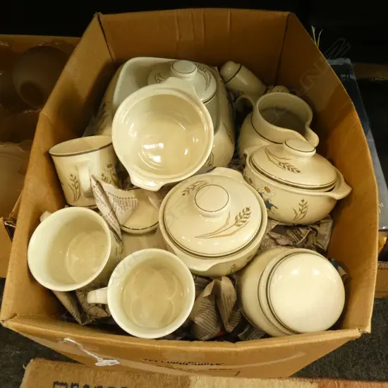 RETRO ROYAL DOULTON 'TOP HILL' DINNER SERVICE - 57 PCS